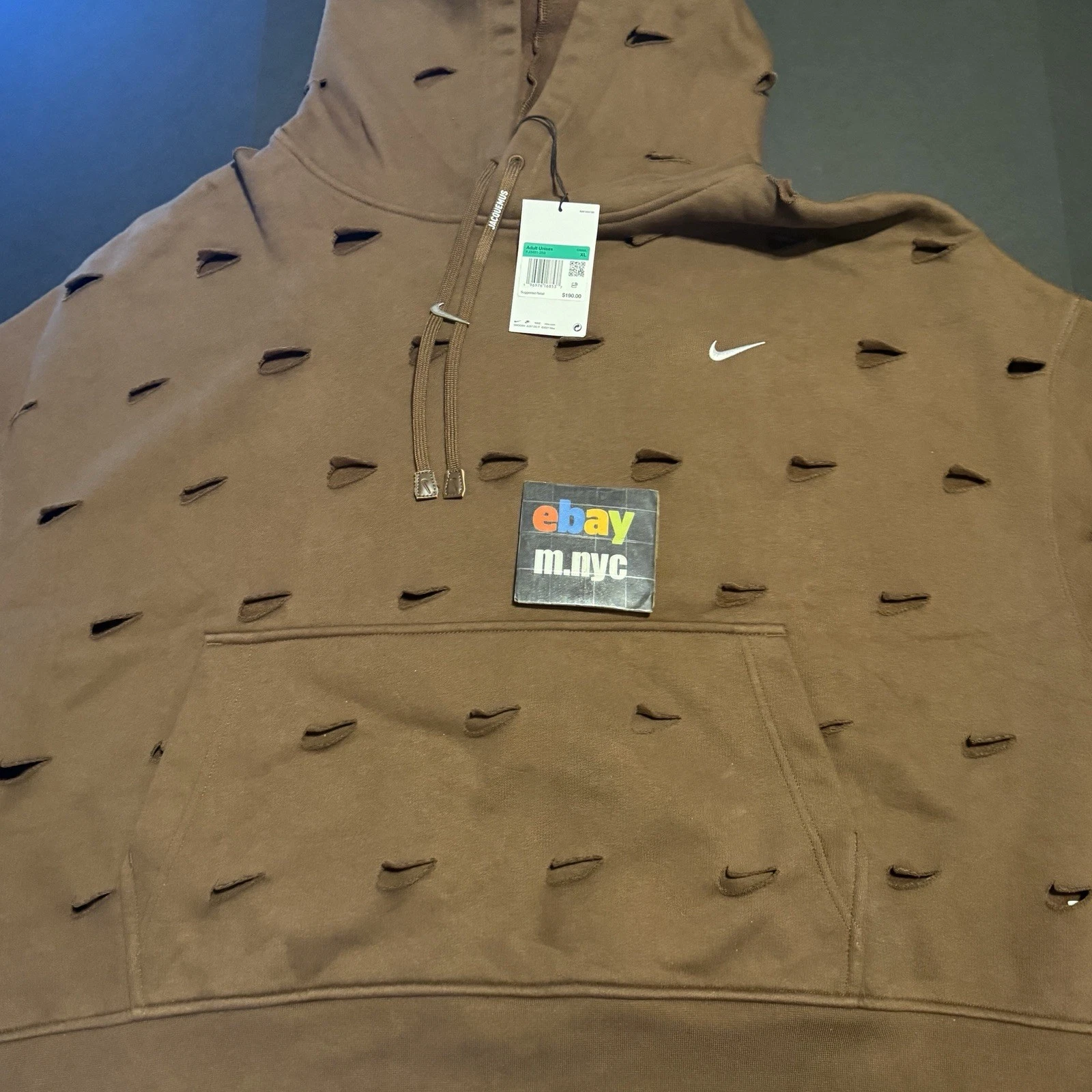 Felpa con cappuccio Nike x Jacquemus x Le Swoosh marrone FJ3481 259 taglia X large nuova
