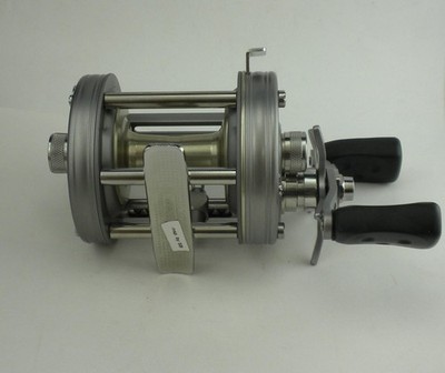 best baitcasting reel under $100 2020 Daiwa Tatula 100 Baitcast Color | Gear Ratio | Action-Power | Handle Position:Stryker Green / 7'6''/ Fast-Heavy / Right Handed Baitcast combo Abu Garcia Ambassadeur 5501-C3 and clicking cast