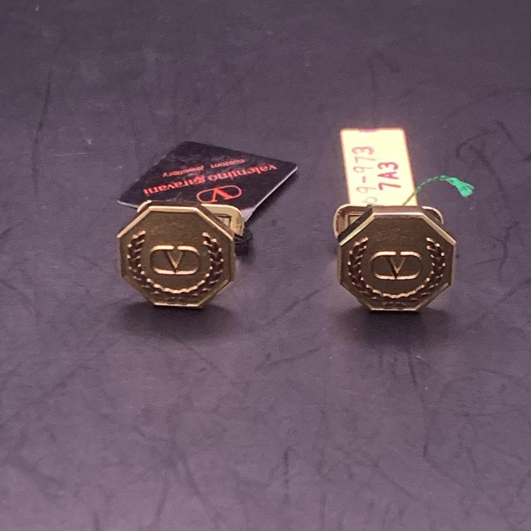 Valentino Garavani Gold Shell Cufflinks V Logo Men's Accessory Used Hexagon D... thumbnail 2