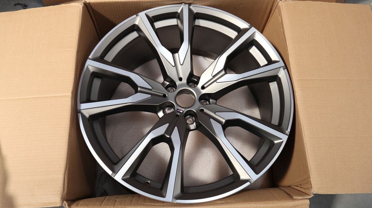 BMW X7 G07 R22 9.5Jx22 ET32 8093913 8074221 | eBay BMW X7 G07 R22 9.5Jx22 ET32 8093913 8074221 | eBay