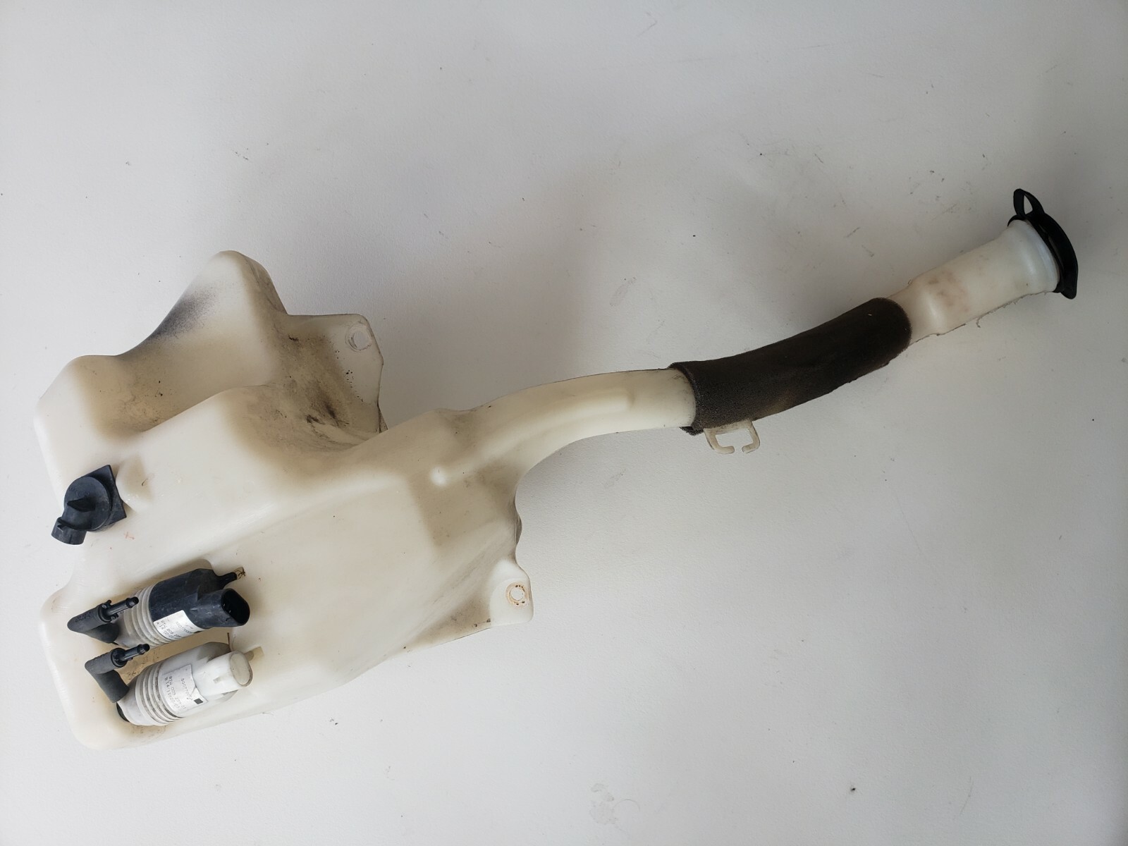 2008 GMC Acadia windshield washer fluid reservoir oem eBay