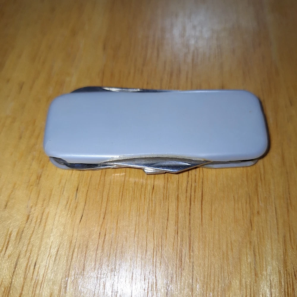 Compact Multifunctional Pocket Knife with Multiple Tools Compact Multifunctional Pocket Knife with Multiple Tools