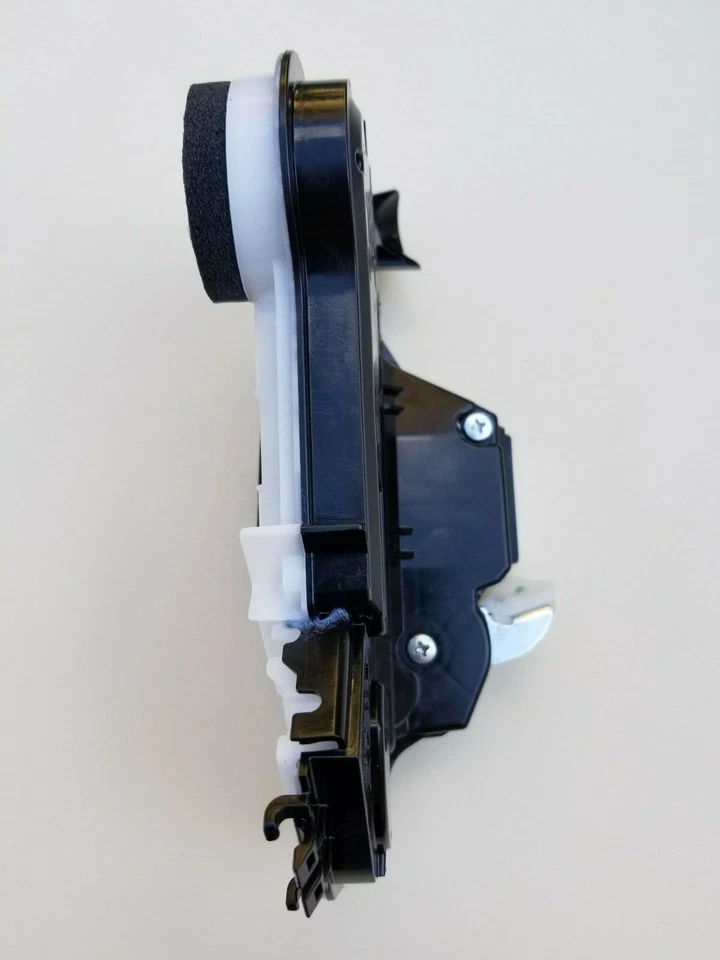 LIFE WARRANTY 19 to 25 Genuine Lexus ES300H ES350 door lock actuator LEFT FRONT - Image 4 of 4