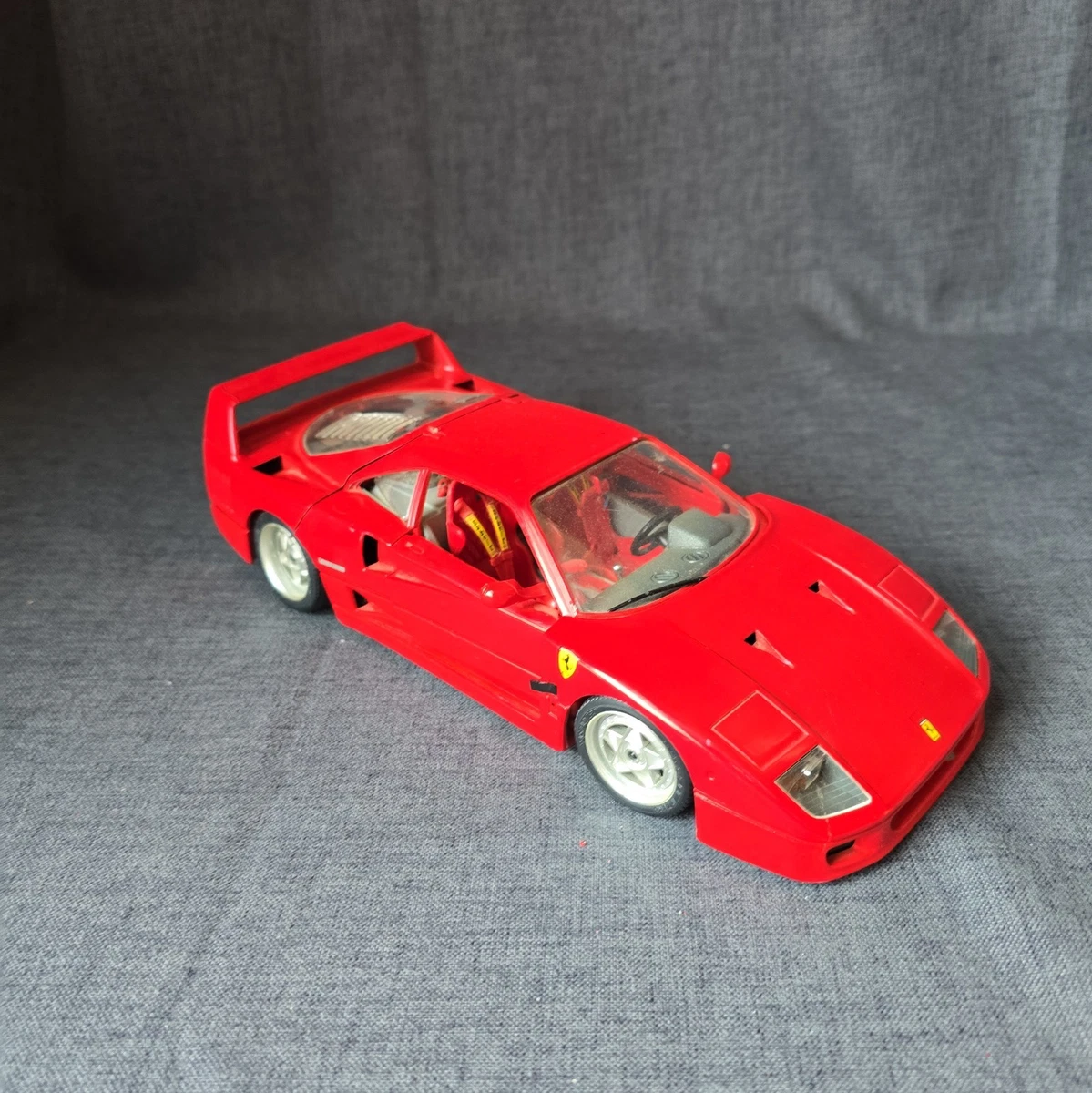 Bburago Gold Ferrari 1:18 Scale Diecast Cars, Trucks & Vans for