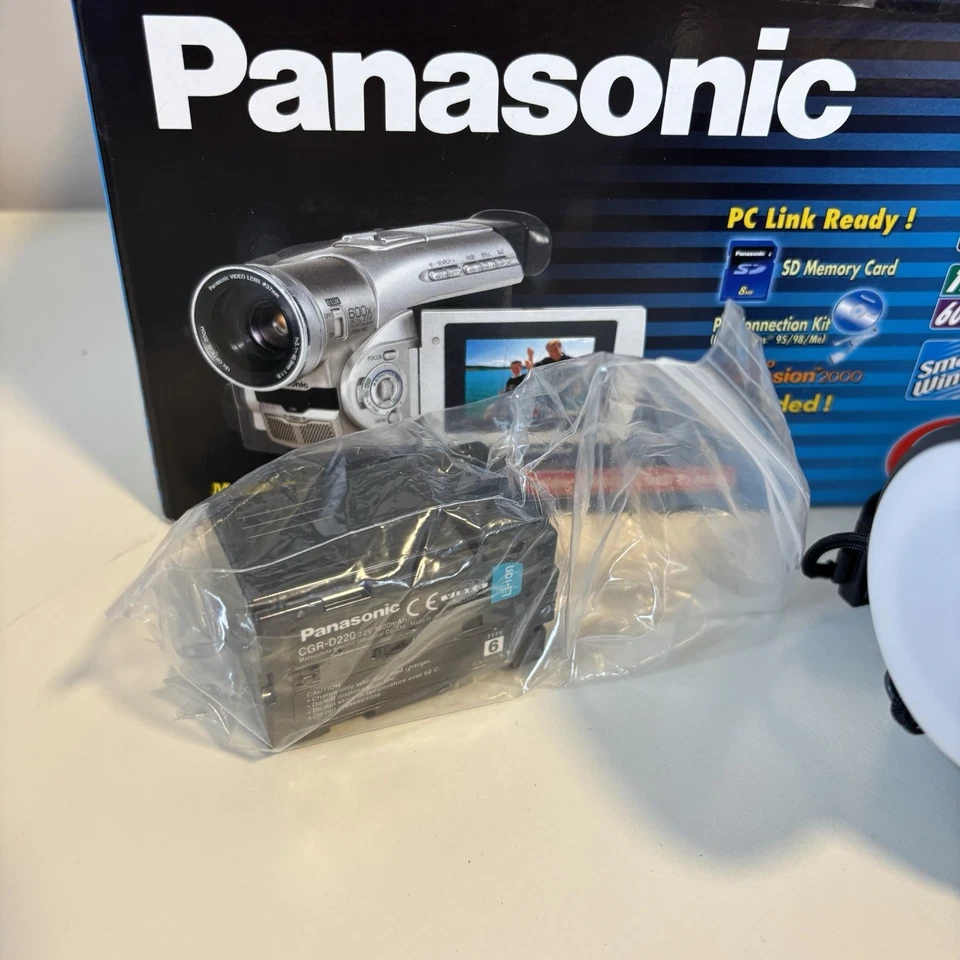 As New Panasonic NV-DS38A MiniDV Cassette Tape Digital Video Camera Camcorder - Image 4 of 4
