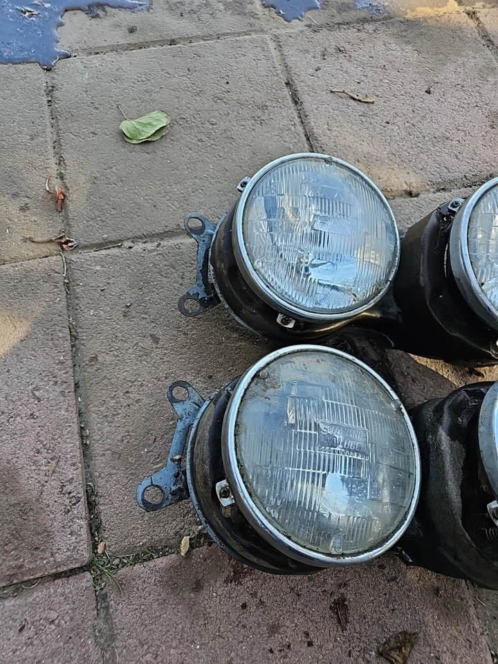 Montajes faros BMW E28 528e 524td 533I 535I L-R Foto 3 de 4