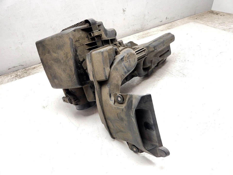 Filtro de aire Mazda6 2014-2018 MAZDA3 2014-2021 2,5 L 4 cilindros OEM PY1A133AY Foto 3 de 4