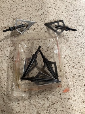 Lot of 5   4 Blade Broadheads Terminator? B12