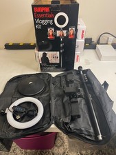 Sunpak Essentials Vlogging Kit with stand and light - Black VGE-LED72-6