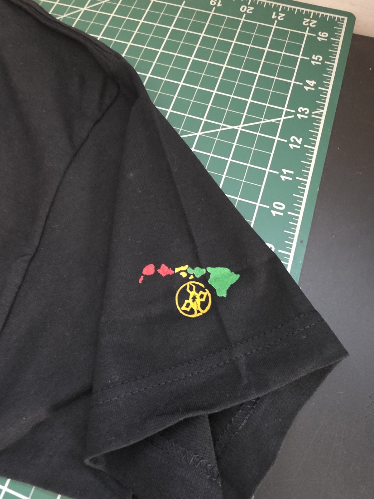 Local Motion T-Shirt Men's Size L Classic Y2k Surf Hawaii Logo Graphic Black Vtg