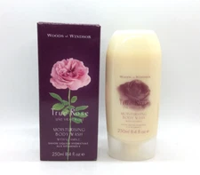 True Rose by Woods of Windsor 8.4 oz / 250 ml moisturising body wash R72