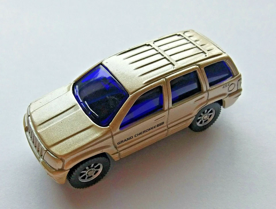 2000 Jeep Grand Cherokee Limited SUV 1:64 Scale Maisto Die Cast 4x4 New & Loose - image 2 of 4
