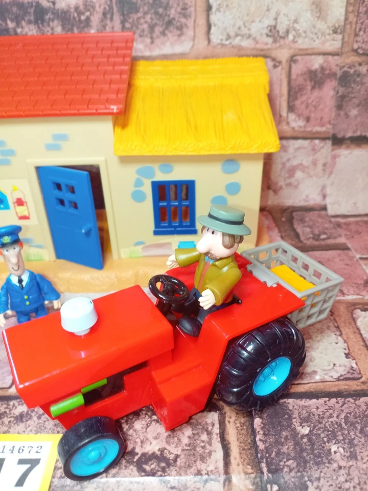 Rare Postman Pat Farm House Barn Farmer Alf Thompson, Tractor & Daisy Cow Y417 - Image 2 of 4