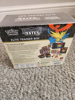 Pokémon POK80473 TCG: Hidden Fates Elite Trainer Box - Mixed