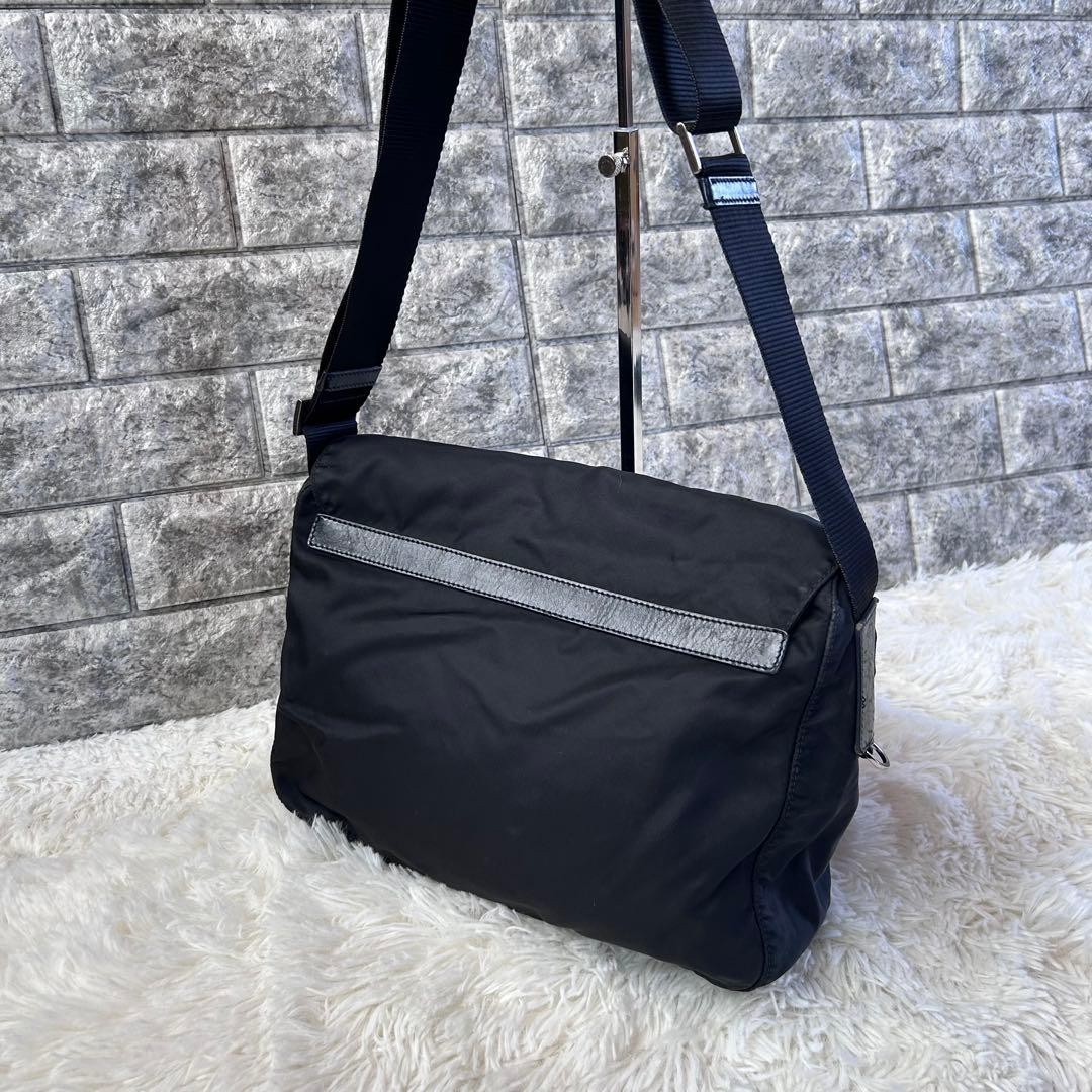 Excellent Condition PRADA Nylon Tessuto Crossbody Shoulder Bag thumbnail 2