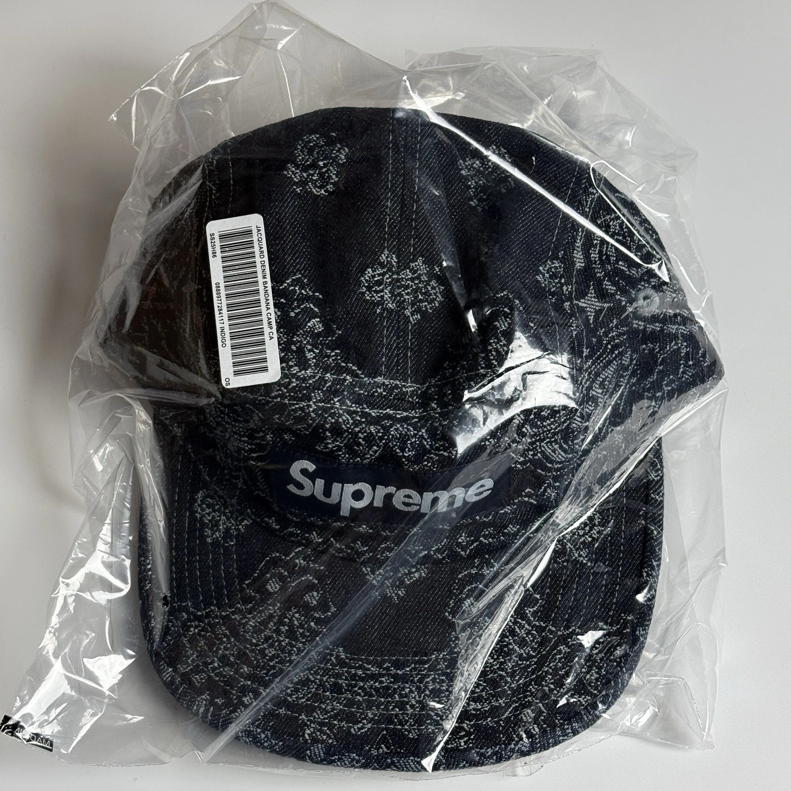 CASQUETTE DE CAMP EN DENIM JACQUARD BANDANA SUPREME INDIGO SS25