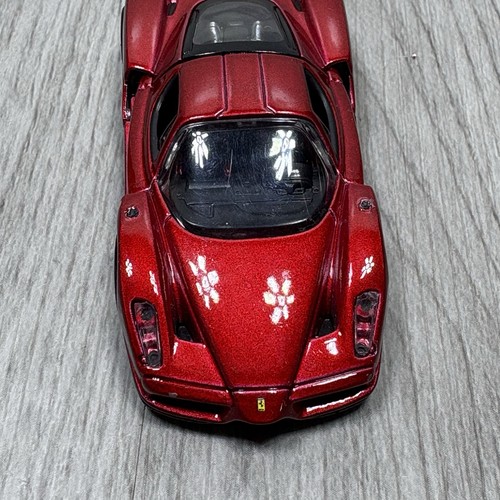 Hot Wheels Enzo Ferrari FAO Nero RED HTF 1:64 Real Riders Loose con supporto - Foto 4 di 16