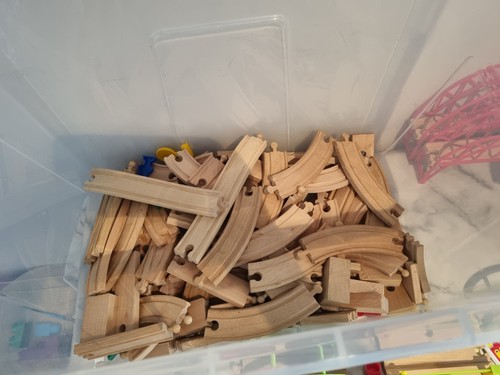 Brio/Thomas Large Set Of 45 Vehicles, Accessories And Lots Of Track - Picture 8 of 9