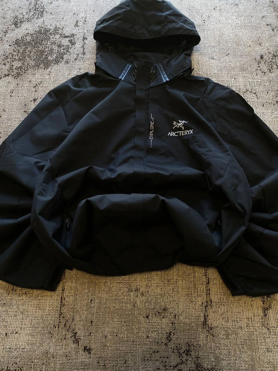 Arcteryx  Black Mens Windbreaker Jacket size Medium image 5