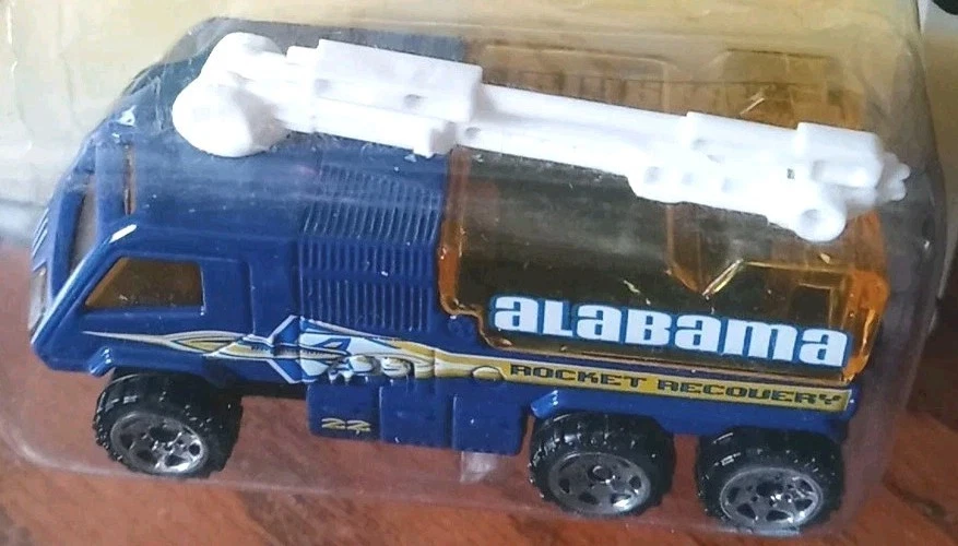 Matchbox 50th Birthday AL Airport Fire Pumper #022 1:64 Diecast New - Image 3 of 4