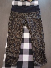 Lululemon Crop Leggings Size 4 Womens Green Camo 18"