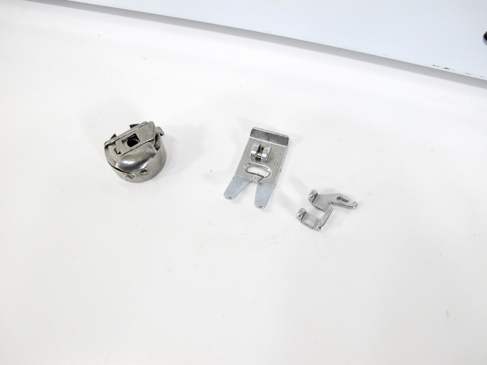 Janome 1600P DBX Professional Heavy Duty Straight Stitch Sewing