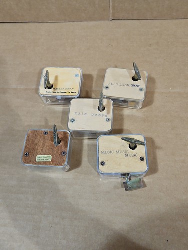 5 Fuji Music Box Movements FUJI Santa Clause Coming, Happy Days, Rain Drops, Etc