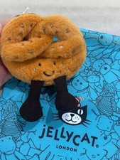Jellycat Amuseable Pretzel Bag Charm Keychain – Cute Plush Accessory NWT 2025