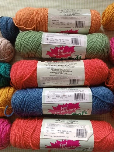 15 Skeins Caron Simply Soft Yarn 3 oz Mixed Colors 4 ply Worsted Weight NOS image 7
