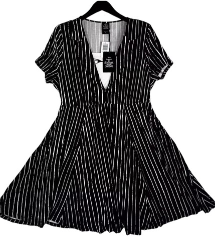 NEW Torrid 2 2X The Nightmare Before Christmas Skater Dress Plus Sz 18-20 - Picture 2 of 16