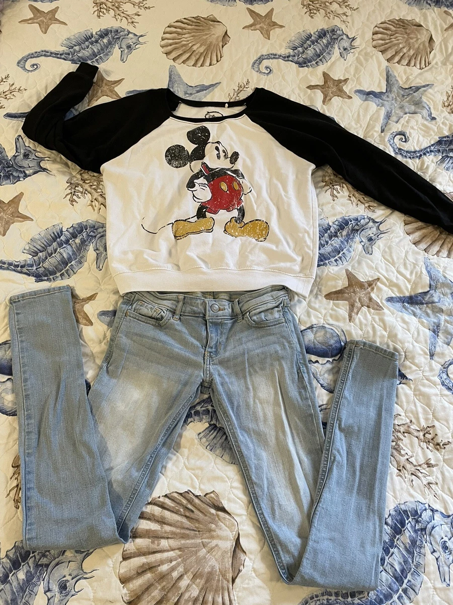 Pair of women s Hollister skinny jeans W24 L31 Disney shirt cute