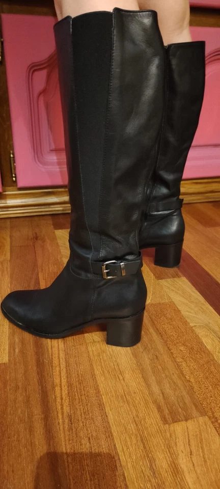 Laura Bellariva Black Leather Zip Buckle Knee-High Heel Boot 40.5 / 9.5 US - Image 4 of 4