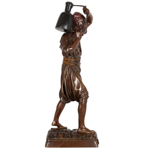 French Orientalist Bronze Sculpture of Water Carrier by Louis Hiolin - 第 3/24 張圖片