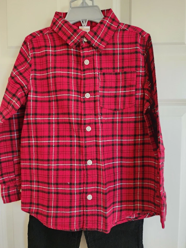 NUEVO Conjunto de invierno Gymboree Boys 2 piezas S-XS (4) Top de franela roja pantalones de pana negros Foto 3 de 4