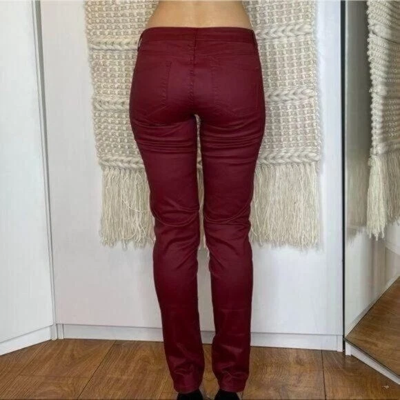 Pantalones ajustados Cielo Jeans rojos de imitación de cuero tiro medio talla 5 Foto 3 de 4