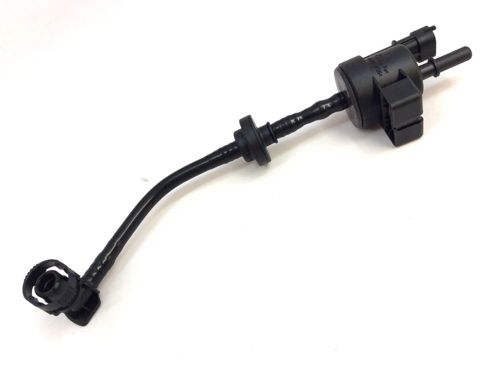 Electroválvula de purga de bote de vapor de emisión Chevy Cruze Buick Encore 1,4 L OEM Foto 2 de 4