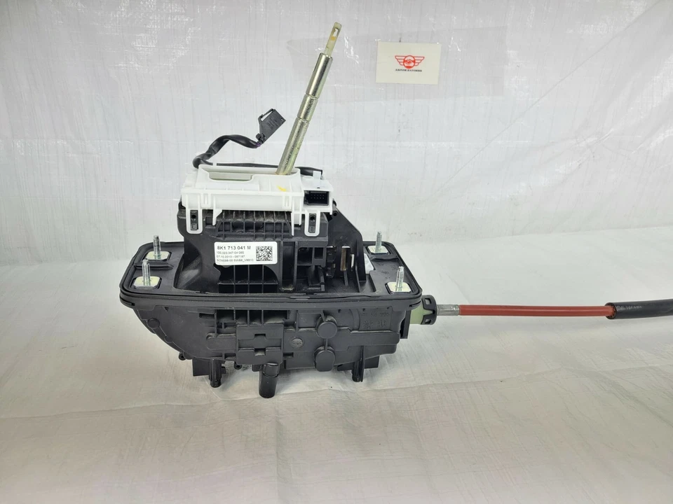 2011-2012 Audi Q5 Transmission Shifter W/ Linkage OEM - Image 4 of 4