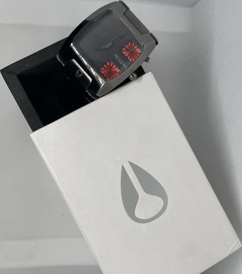 Nixon Banks Herrenuhr Edelstahl Silber Schwarz Quarz mit Box - Bild 1 von 3