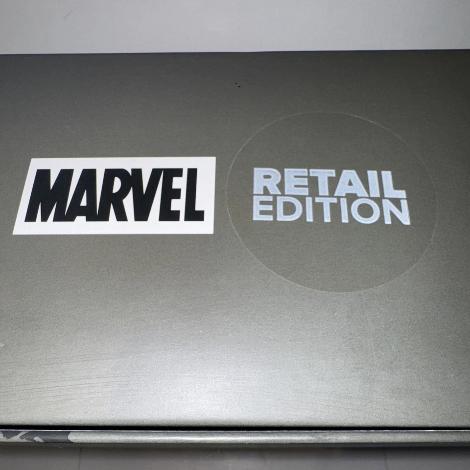 Figura de acción grande Doctor Doom Marvel - Stealth Edition 3A Foto 2 de 4