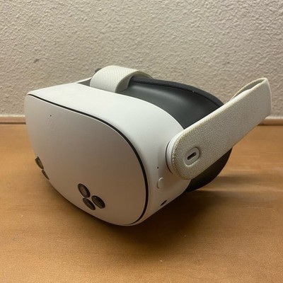 Meta Oculus Quest 3S - 128GB Headset ONLY