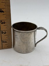 Vintage Rogers 1881 Silver plated baby Cup w/Engraved Ornate Handle Used C6B
