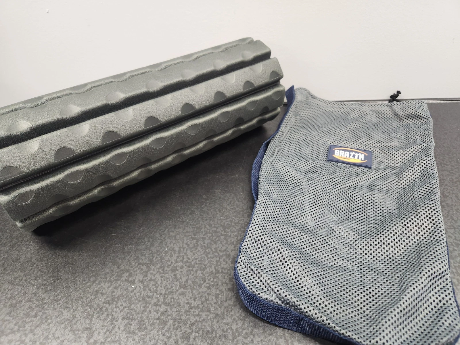 Brazyn Performance Life Morph Collapsible Foam Roller Portable Storable Exercise
Opens in a new wind