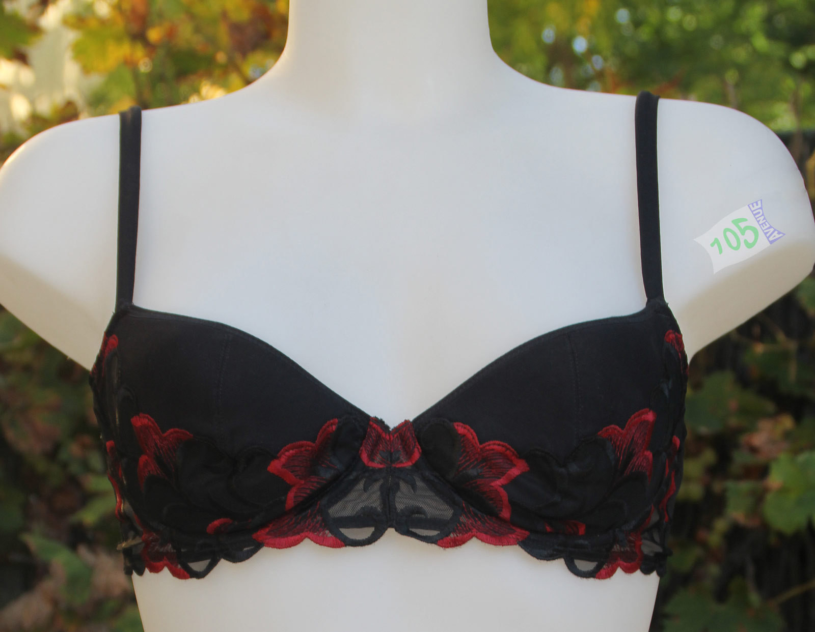 NEUF @@ SUPERBE SOUTIEN GORGE ARMATURES + RIEN + FR 85 C (70C eur) NEUF @@ SUPERBE SOUTIEN GORGE ARMATURES + RIEN + FR eur) 85 C (70C eur) FR d7dd2e