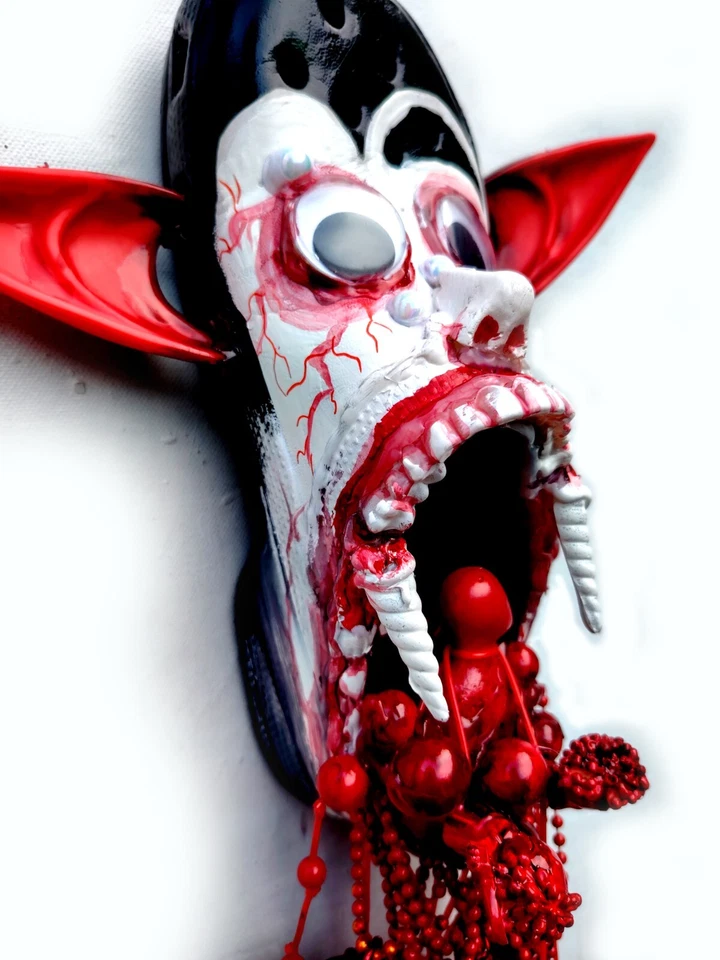 Conjunto Arte Escultura Original Medios Mixtos Collage Murciélago Vampiro Drácula Sangre Foto 4 de 4