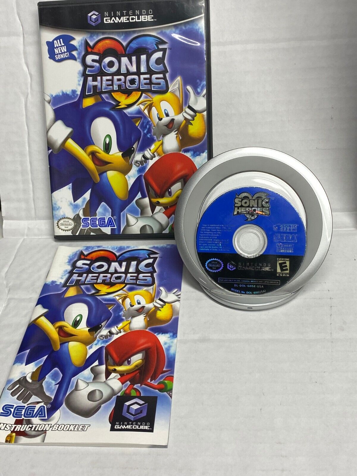 Sonic Heroes (Nintendo GameCube, 2004) COMPLETE! Tested & Working! In DVD  box 696554821958