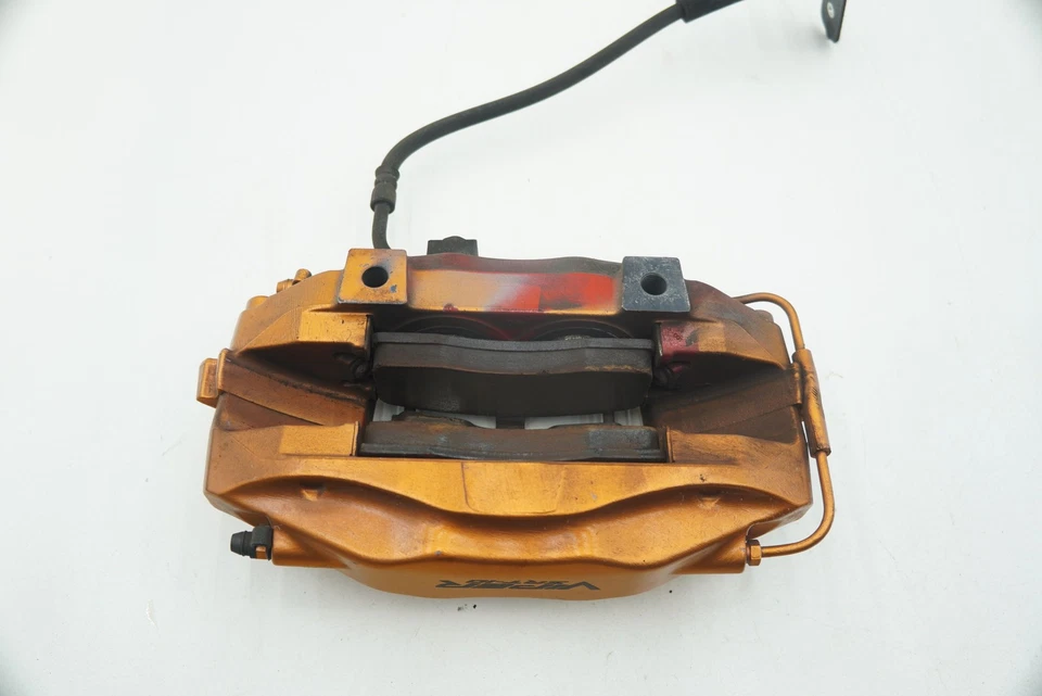 Передний левый тормозной суппорт окрашен в оранжевый цвет 5136153AA Dodge Viper SRT10 2003-17 - Изображение 4 из 4