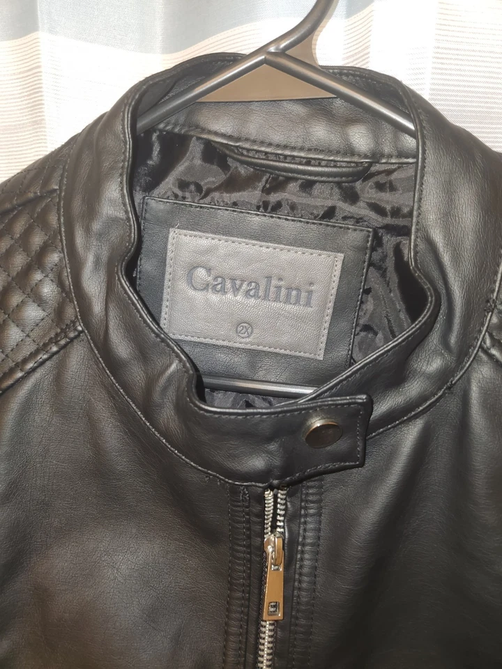 2X Chaqueta de cuero negra Cavalini, botón superior, bolsillos con cremallera, motocicleta, motociclista, otoño Foto 3 de 4