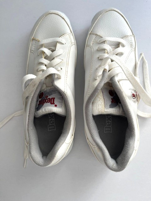 : Vintage : White : Size 7 1/2 M