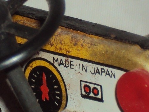 VINTAGE OLD FRICTION POWERED TIN PLATE TOY CAR JAPAN COLLECTIBLE - Picture 9 of 9