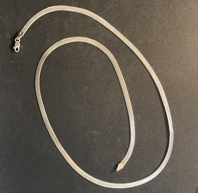 B515 - Sterlingsilber 4 mm breit strukturiert wendbar Fischgrät 24'' Halskette